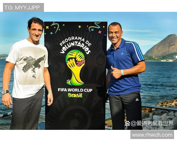 追寻绿茵传奇巨星人生旅程从球场到荣耀背后的真实故事